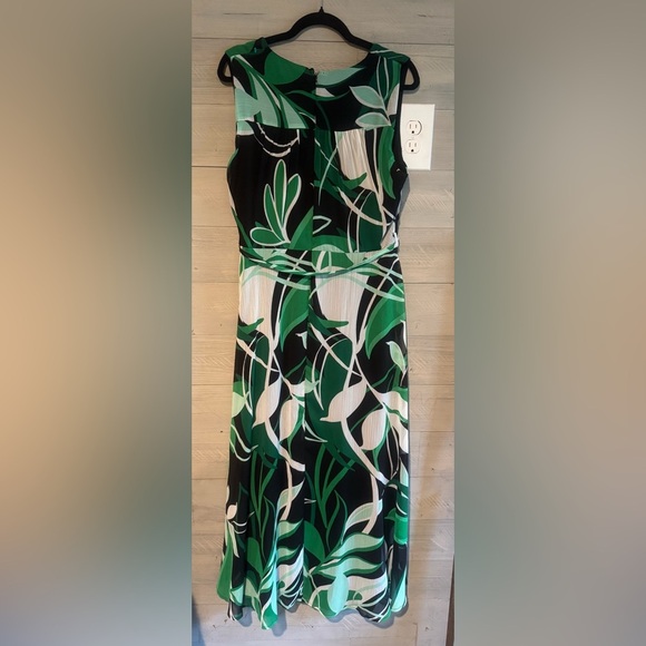 Calvin Klein Green and Black Leaf Print Midi Dress - Picture 3 of 12